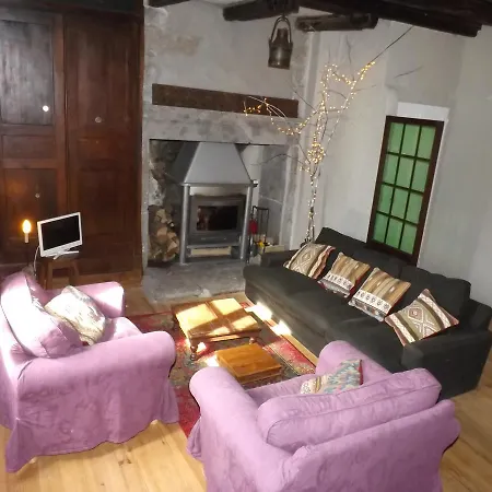 Guest house Domaine De La Jordanne - *